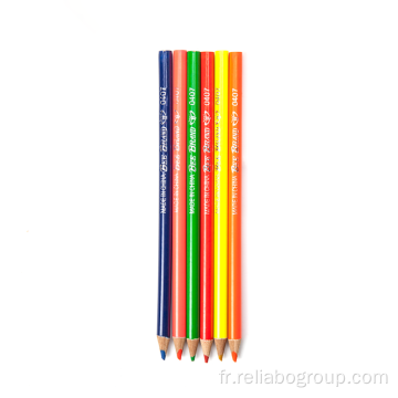 Ensemble de crayons de couleur en bois